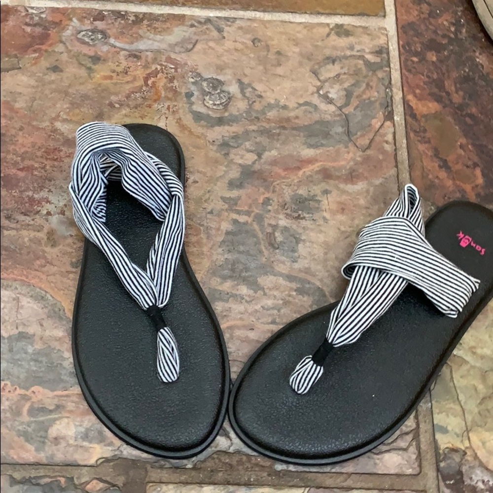 Yoga mat sandals